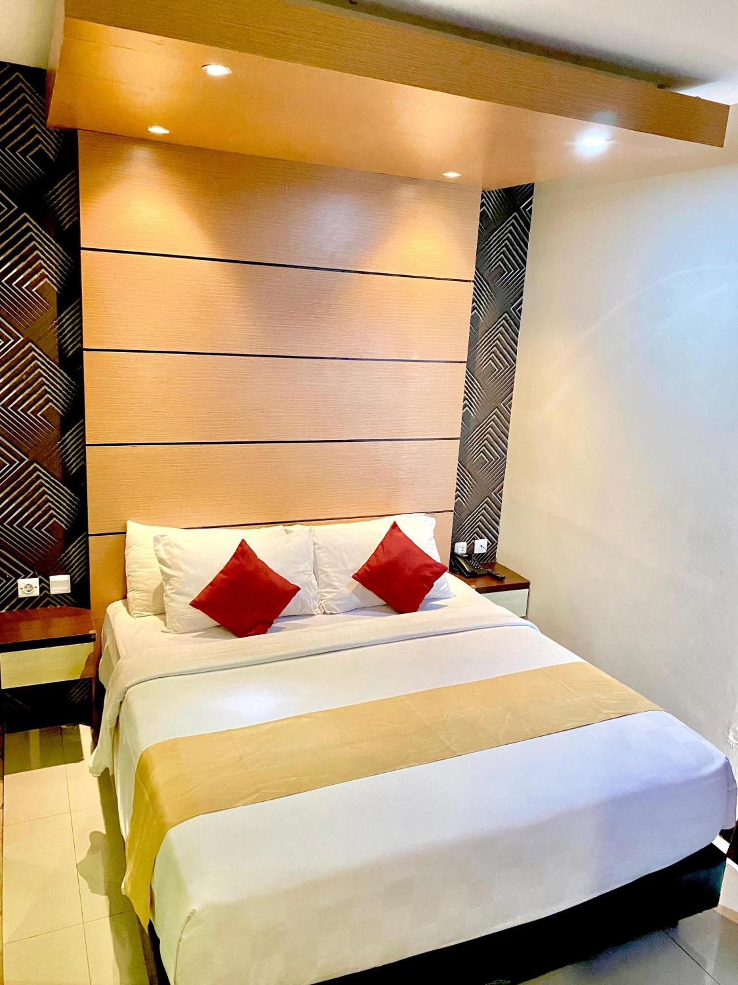 Jle'S Hotel Manado Eksteriør bilde