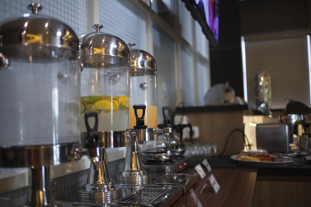 Jle'S Hotel Manado Eksteriør bilde